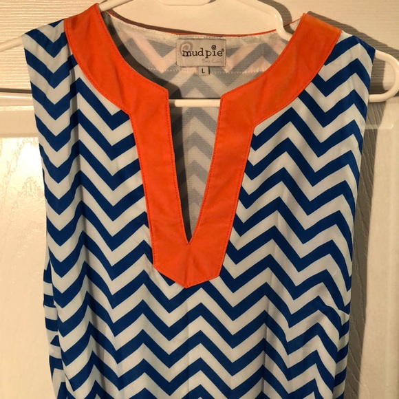 Pattern Dress - Picture 2 of 3